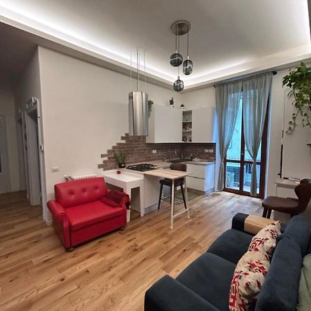 Gam Gam Isola Room Rent มิลาน ภายนอก รูปภาพ